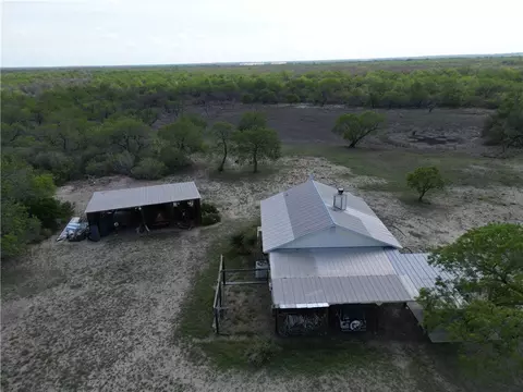 330 County Road 412, Three Rivers, TX 78071