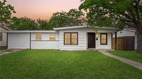 1506 Crosby St, Portland, TX 78374