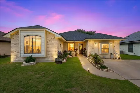 3001 Todd Cir, Ingleside, TX 78362