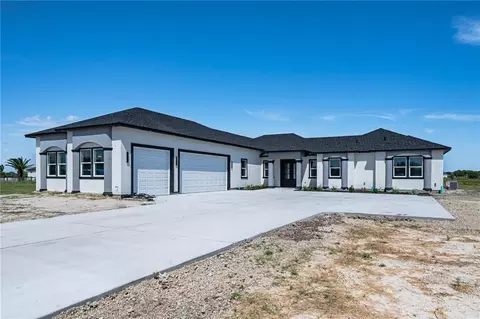 104 Windcrest, Rockport, TX 78382