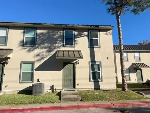 302 Saint Andrews St #J-101, Rockport, TX 78382