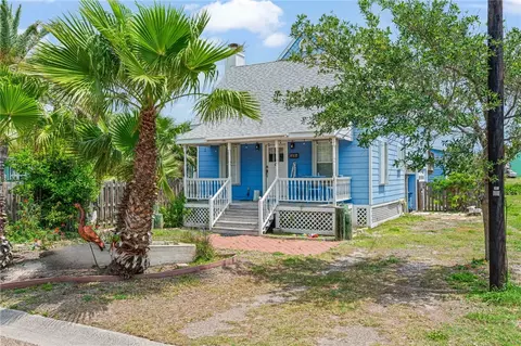 404 Mercer St, Port Aransas, TX 78373