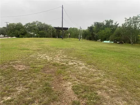 908 Power, Refugio, TX 78377