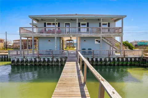 646 Copano Ridge Rd, Rockport, TX 78382