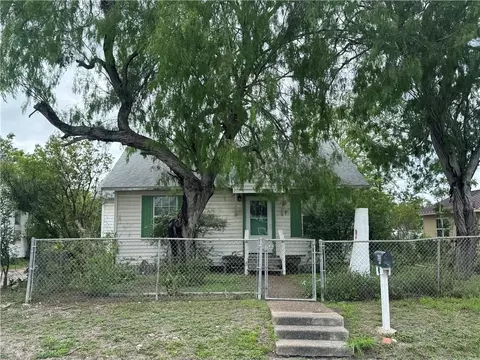 635 Victoria Ave, Taft, TX 78390