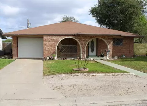 226 E Fairview Dr, Kingsville, TX 78363