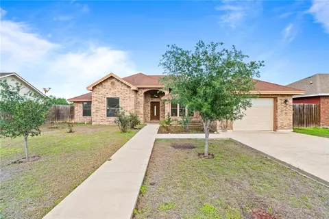 2136 S 5th St, Kingsville, TX 78363