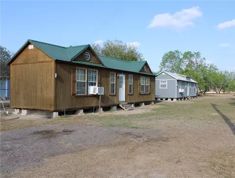 455 S Tony De La Rosa St, Sarita, TX 78385