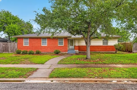 473 University Dr, Corpus Christi, TX 78412