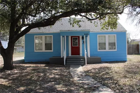 903 W Alice Ave, Kingsville, TX 78363
