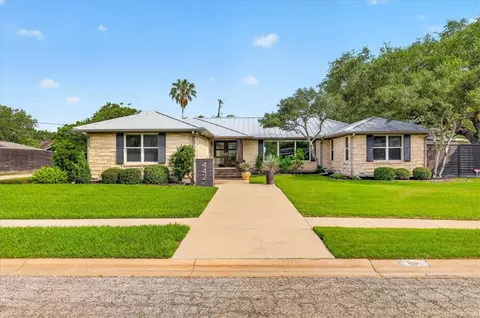 442 Bermuda Pl, Corpus Christi, TX 78411