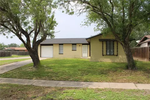 230 Birchwood, Kingsville, TX 78363