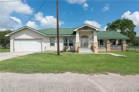 220 Irene St, Sandia, TX 78383