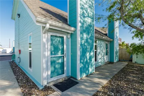 15201 Leeward Dr #A-1, Corpus Christi, TX 78418