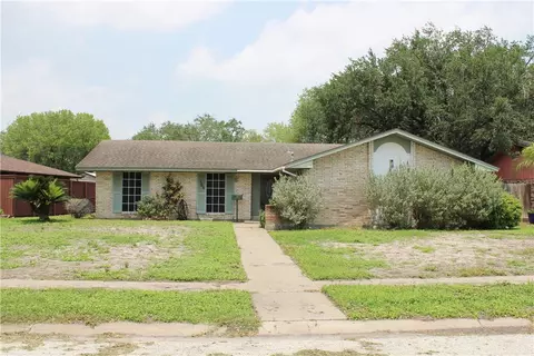 300 S Pasadena Dr, Kingsville, TX 78363