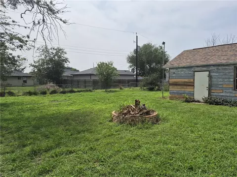 Exterior - 202 N Gregory St, Gregory, TX 78359 photo 5 of 6