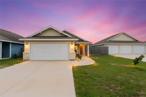 1533 Oak Hill Dr, Corpus Christi, TX 78418