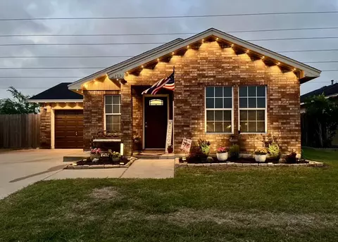 1930 El Monte St, Corpus Christi, TX 78417
