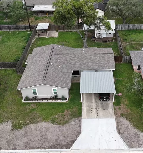707 Tallow, Refugio, TX 78377