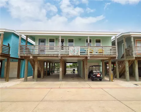 2727 S 11th St #4, Port Aransas, TX 78373