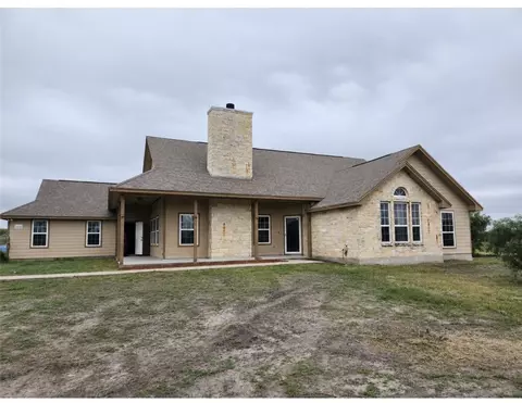 193 County Road 222, Orange Grove, TX 78372