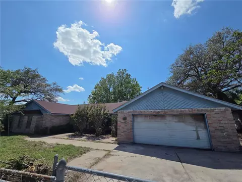122 Saint Peter, Rockport, TX 78382