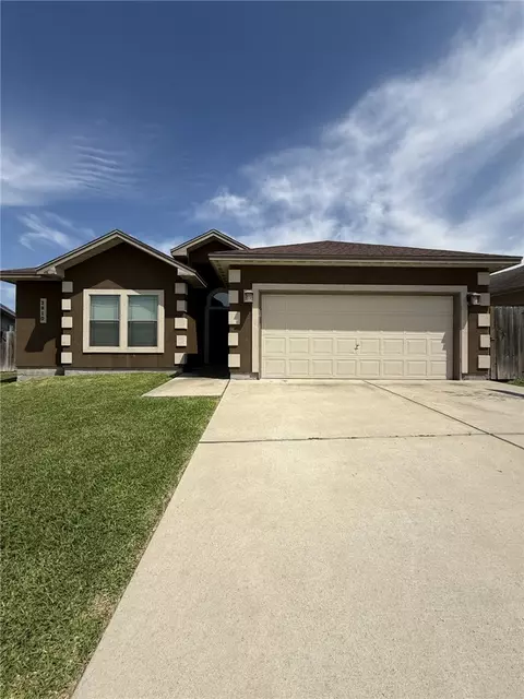 2810 Lake Tranquility Cir, Corpus Christi, TX 78414