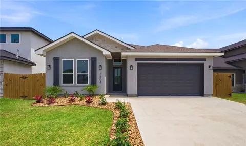 1804 White Ibis Dr, Portland, TX 78374
