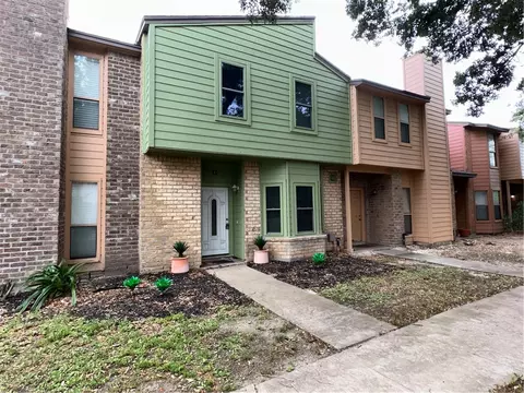 2809 Saint Joseph St #L, Corpus Christi, TX 78418