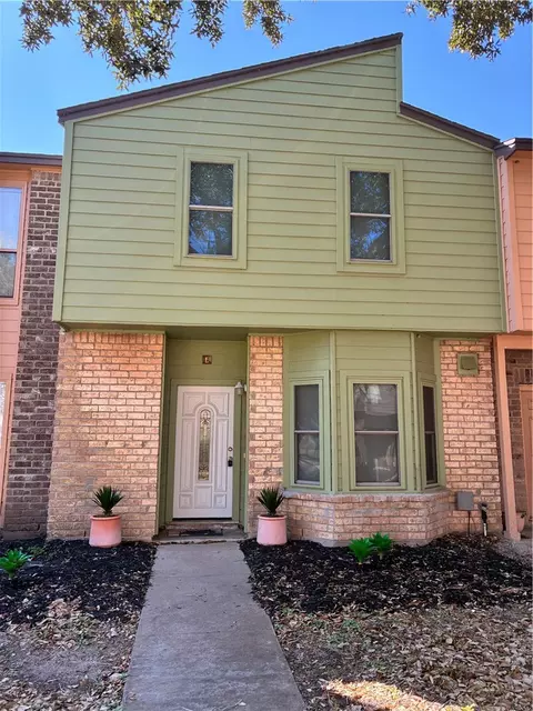 2809 Saint Joseph St #L, Corpus Christi, TX 78418