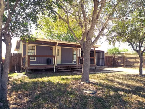 404 N Hermann, Three Rivers, TX 78071