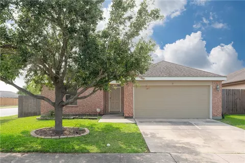 6803 Fox Hill Dr, Corpus Christi, TX 78413