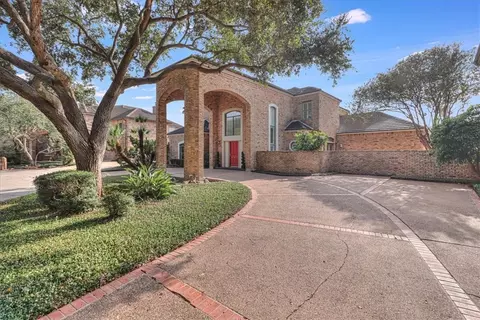 4815 Ocean Dr, Corpus Christi, TX 78412