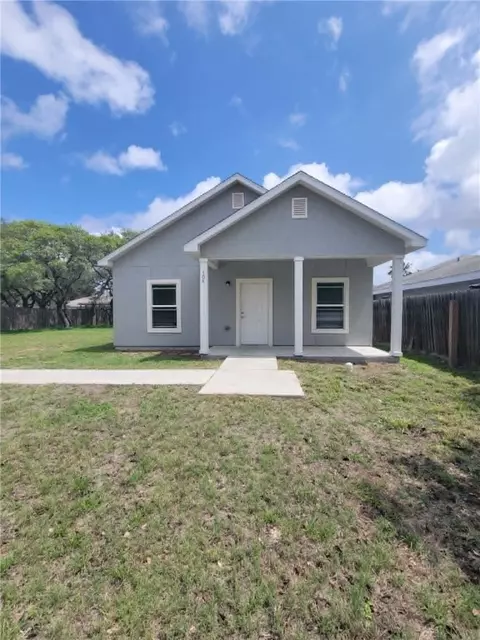 104 Pelican Ave, Aransas Pass, TX 78336