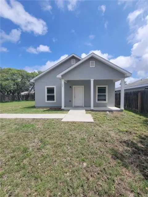104 Pelican Ave, Aransas Pass, TX 78336