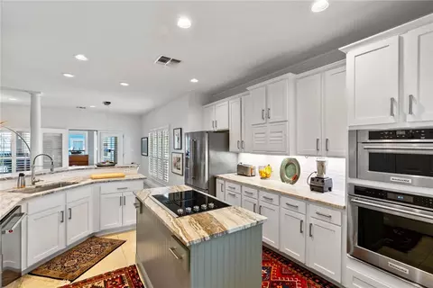 Kitchen - 65 Primrose Dr, Rockport, TX 78382 photo 3 of 3