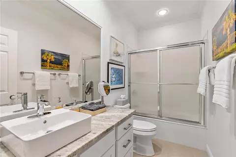 Bath - 65 Primrose Dr, Rockport, TX 78382 photo 3 of 3