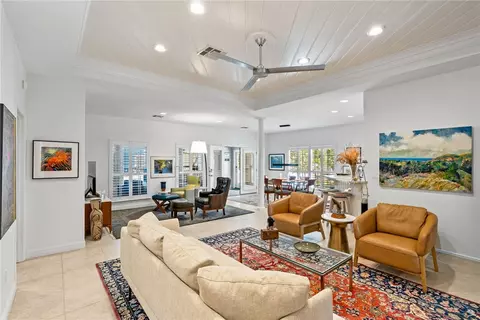 Living - 65 Primrose Dr, Rockport, TX 78382 photo 4 of 6