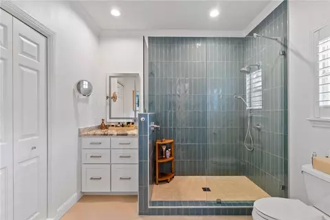 Bath - 65 Primrose Dr, Rockport, TX 78382 photo 2 of 3