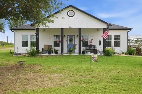 36 W Green Oak, Rockport, TX 78382