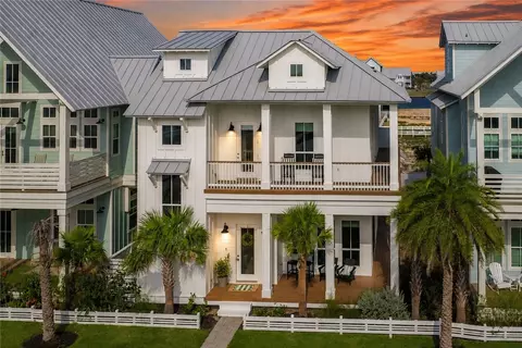 114 Barefoot Ln, Port Aransas, TX 78373