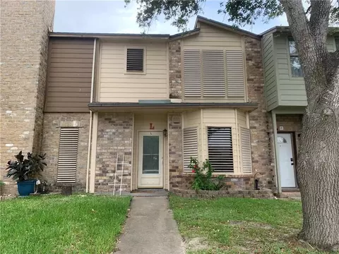 2936 St Joseph St #L, Corpus Christi, TX 78418