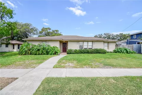 114 Seaview Ln, Corpus Christi, TX 78411