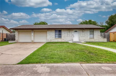 1011 Starlite Dr, Portland, TX 78374