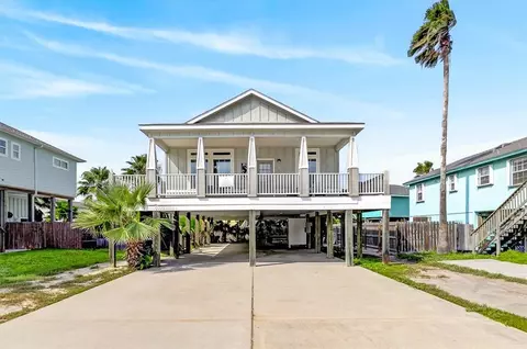 618 Dolphin Cir, Port Aransas, TX 78373