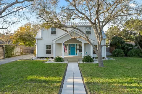214 Chandler Ln, Corpus Christi, TX 78404