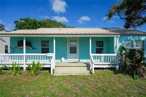 1044 S Houston St, Aransas Pass, TX 78336