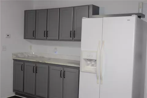 Kitchen - 125 Lagarto Fry, Mathis, TX 78368 photo 3 of 4