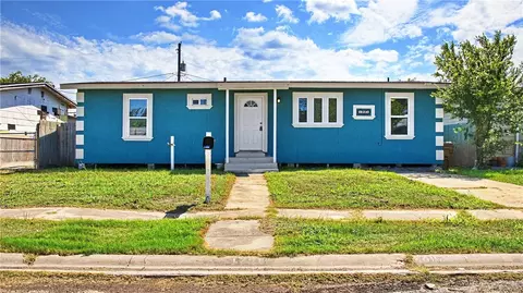 1721 Hickory Pl, Corpus Christi, TX 78416
