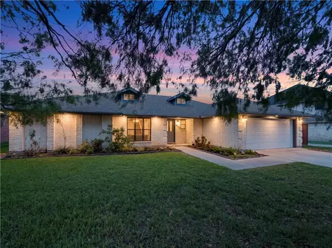6642 Mountain Wood Dr, Corpus Christi, TX 78413